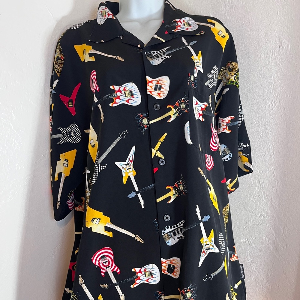 Hard Rock Men's Black Guitar Print Casual Button Down Shirt